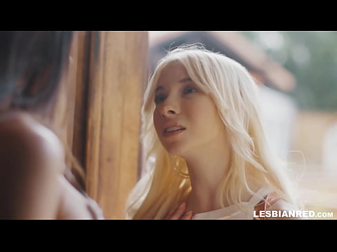 ❤️ Dievča príde domov o niekoľko mesiacov neskôr a skončí pri jedení kundičky svojej nevlastnej mamy ❤❌ Sex video na nás